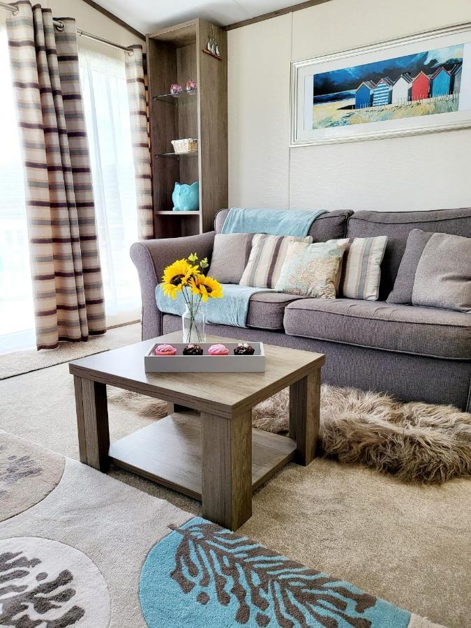 Luxury Woodland Retreat Holiday Home - Shorefield Country Park 다운턴 외부 사진