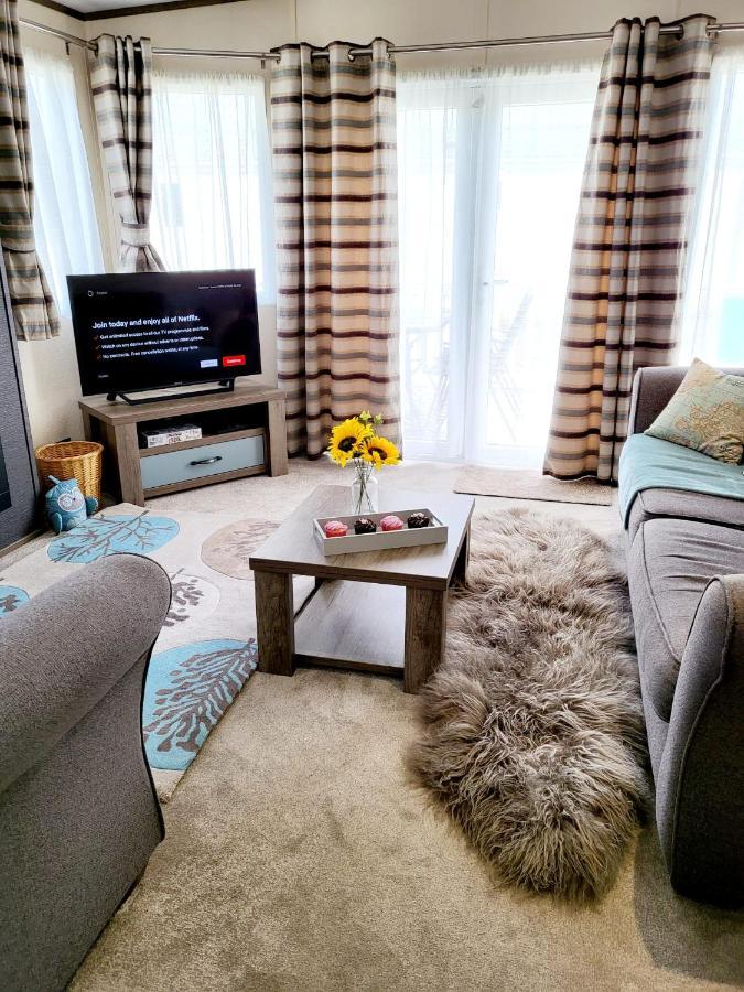 Luxury Woodland Retreat Holiday Home - Shorefield Country Park 다운턴 외부 사진
